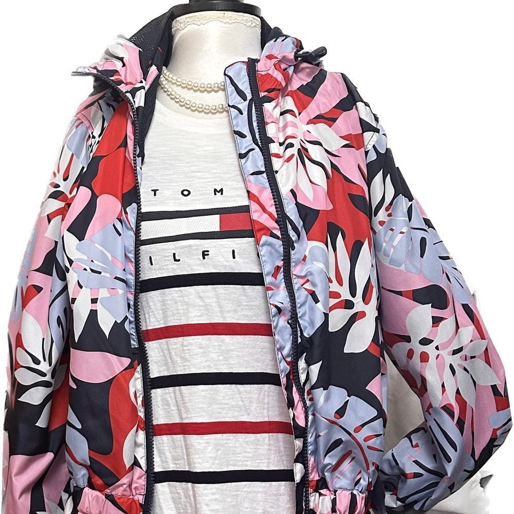 Tommy Hilfiger Floral Jacket in Small Petite - Picture 2 of 5